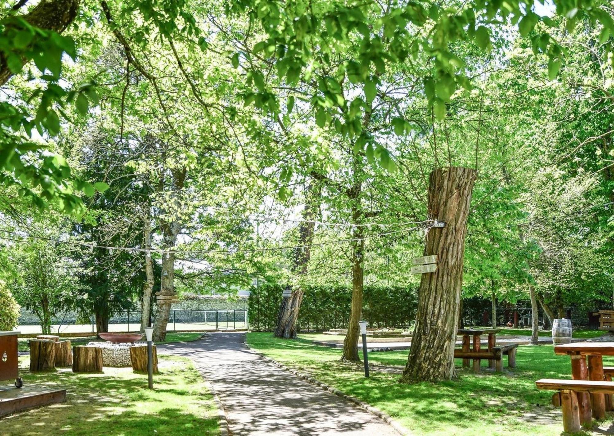 Hotel Demeures De Campagne Chateau De Фонтенбло Экстерьер фото